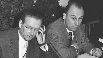 Otto Brenner und sein enger Mitarbeiter Fritz Opel auf einer Konferenz. Familienarchiv: Datum und Fotograf Unbekannt. Otto Brenner und sein enger Mitarbeiter Fritz Opel auf einer Konferenz. Familienarchiv: Heike Pinkall. Datum und Fotograf Unbekannt.