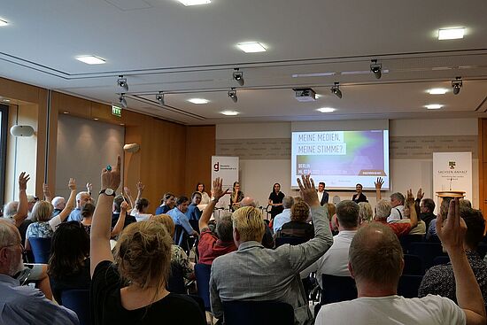 Das Publikum bei der Abschlussveranstaltung "Meine Medien. Meine Stimme?" in Berlin Das Publikum bei der Abschlussveranstaltung "Meine Medien. Meine Stimme?" in Berlin