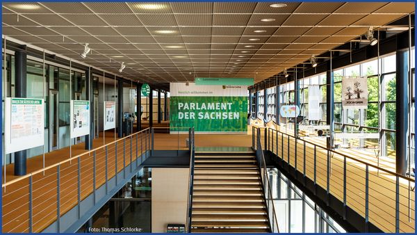 Foto des Treppenhaus im Sächsischen Landtag